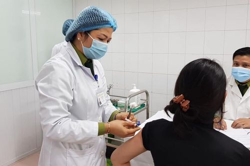 Tỉnh Đồng Tháp bắt đầu tiến hành tiêm vắc xin AstraZeneca