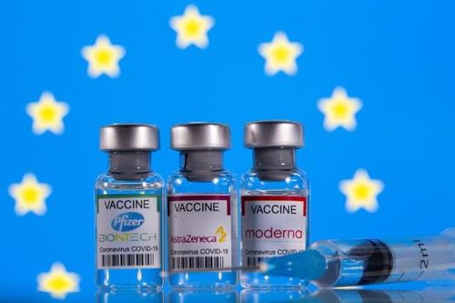 EU mở rộng lệnh cấm xuất khẩu vắc xin sang Anh