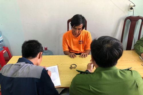 Tạm giữ hình sự bợm nhậu dập đầu bạn tử vong