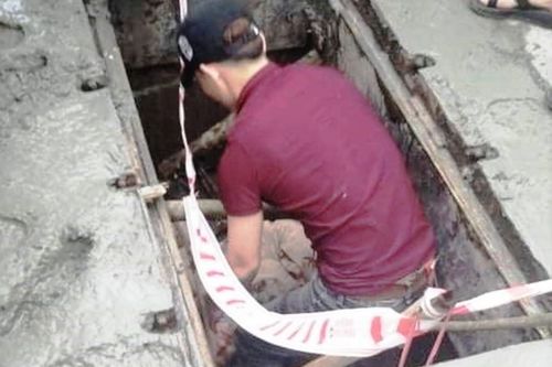 Một phụ nữ tại Huế trọng thương vì 'lọt' hố ga viễn thông giữa đường