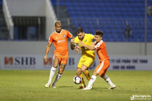 SLNA: Cặp đôi hoàn hảo Bruno - Văn Đức