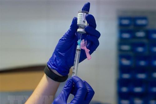 Các quan chức cấp cao Croatia tiêm chủng vaccine của AstraZeneca