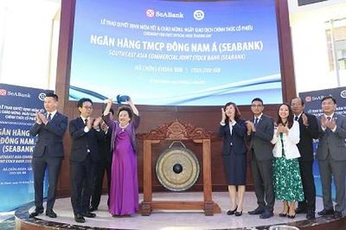 Doanh nhân Nguyễn Thị Nga thăng hoa cảm xúc trong ngày chào sàn cổ phiếu SeABank