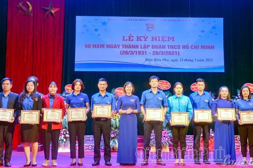 Khen thưởng 16 tập thể, 35 cá nhân tiêu biểu công tác Đoàn