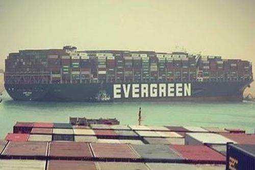 Kênh đào Suez bị bịt kín
