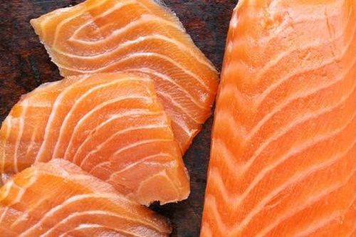 Cá hồi đắt tiền là thế nhưng chế biến sai lầm thì ăn dở ngay, và đây là những mẹo cần biết để có món cá hồi ngon tuyệt đỉnh!
