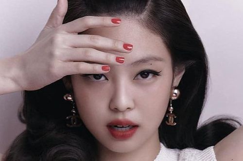 Không phải idol xinh đẹp nhất nhưng Jennie chính là cô gái 'cân được mọi kiểu tóc'