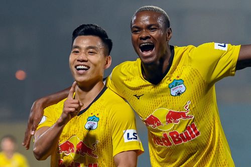 Công Phượng, Văn Thanh tỏa sáng trên sân Hàng Đẫy