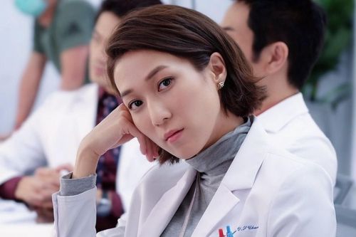 Chung Gia Hân từng bị tâm thần phân liệt