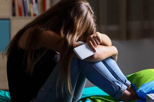 Dấu hiệu cảnh báo con bạn đang muốn tự tử