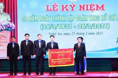 Tuổi trẻ Nghệ An xung kích, tình nguyện xây dựng quê hương giàu đẹp, văn minh