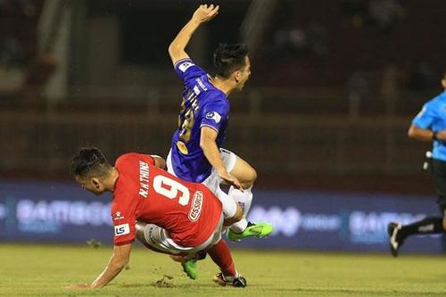Bóng đá thế giới 'sốc' với chấn thương của Hùng Dũng