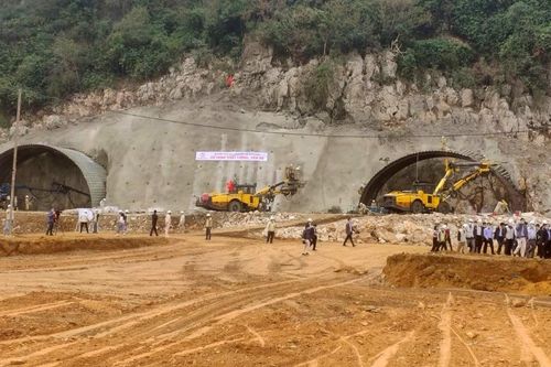 Gỡ vướng về nguồn vật liệu làm đường cao tốc