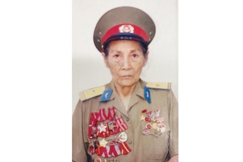 Tiễn biệt 'Nữ chúa miền Tây'