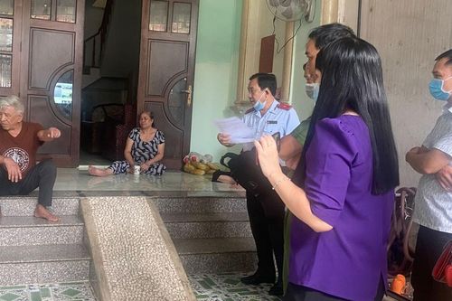 Kiểm tra cơ sở của người đàn ông tự xưng là 'ông trời', chữa được bách bệnh