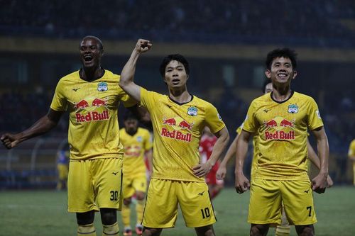 HLV Trương Việt Hoàng: 'Không nghĩ thua HAGL 3 bàn'