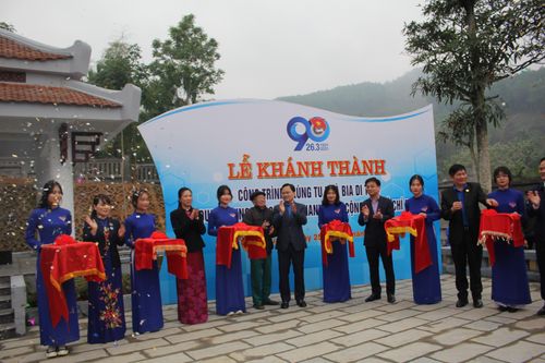 Xúc động lễ khánh thành bia di tích Trung ương Đoàn