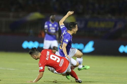 Vòng 5 V-League: Công Phượng khai hỏa, Hùng Dũng chấn thương nặng