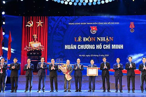 Phát huy trách nhiệm của thanh niên trong bảo vệ nền tảng tư tưởng của Đảng