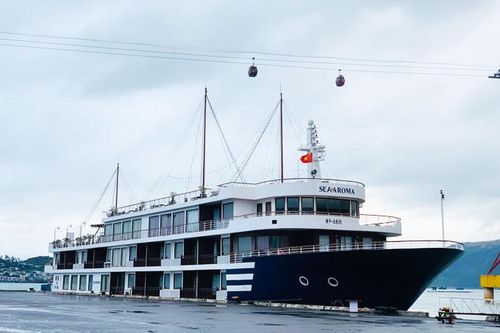 Khánh Hòa: Cho phép triển khai thí điểm dịch vụ ngủ đêm trên vịnh Nha Trang