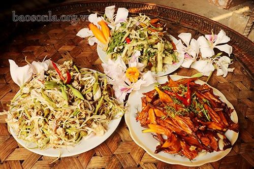 'Món ngon' từ hoa của núi rừng Tây Bắc