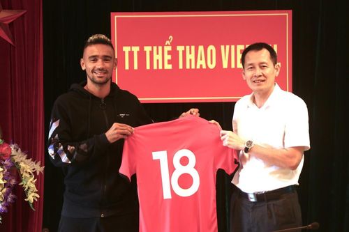 Chân sút Brazil ra mắt Viettel, sẵn sàng đối đầu SLNA