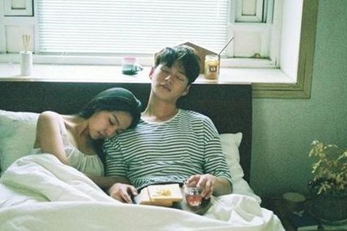 Sau khi tắt đèn, nếu đàn ông luôn có hành động này, chứng tỏ anh ta chưa bao giờ yêu bạn!