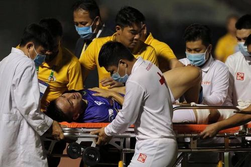 Bao giờ mới hết những 'gã tiều phu' trong bóng đá Việt ?