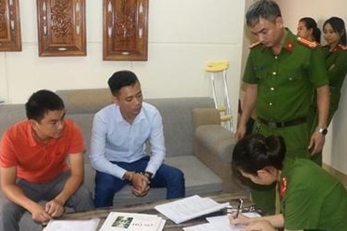 Mất tiền tỉ vì tin 'thánh nổ'