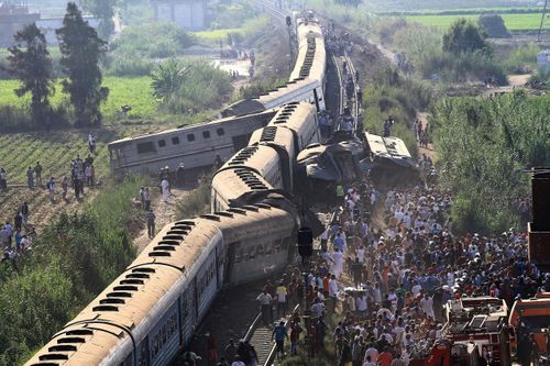 Hai đoàn tàu tông nhau ở Ai Cập, 32 người thiệt mạng