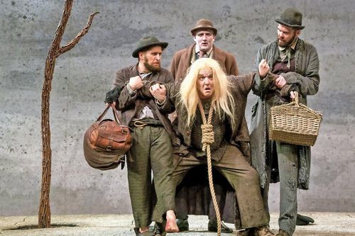 'Trong khi chờ đợi Godot' - kiệt tác của thể loại kịch phi lý