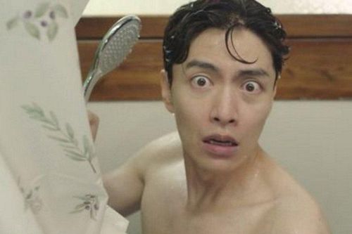 Cảnh tắm của Lee Min Ki gây tranh cãi