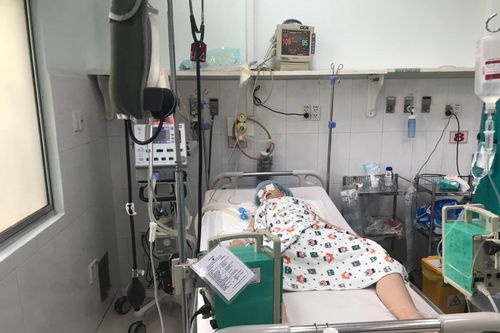 Hàng chục người ở Bình Dương ăn bún riêu chay nghi chứa độc