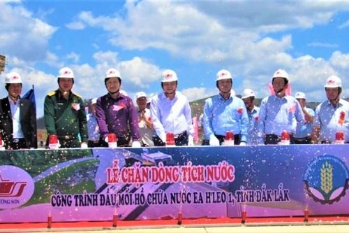 Chính thức chặn dòng, tích nước hồ chứa nước Ea H'leo