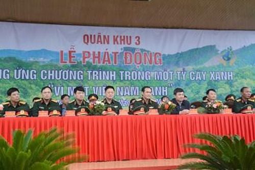 Lãnh đạo Bộ Quốc phòng dự lễ phát động trồng cây tại Quân khu 3