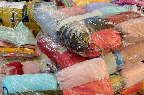 Áo choàng, găng tay chống tia cực tím: Chống được tới đâu?
