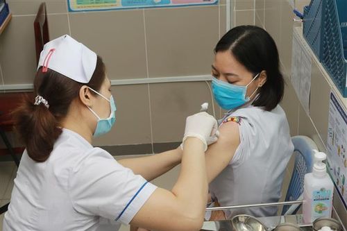 TP Hồ Chí Minh: Cần thêm 7.000-8.000 liều vaccine phòng COVID-19