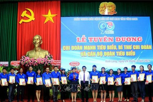 Tuổi trẻ xung kích góp sức xây dựng quê hương