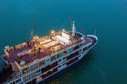 Khánh Hòa sẽ thí điểm dịch vụ ngủ đêm trên vịnh Nha Trang