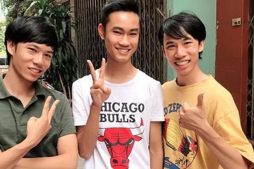 Nhóm 1977 Vlog tìm lời giải cho 'Tuổi trẻ đáng giá bao nhiêu?'