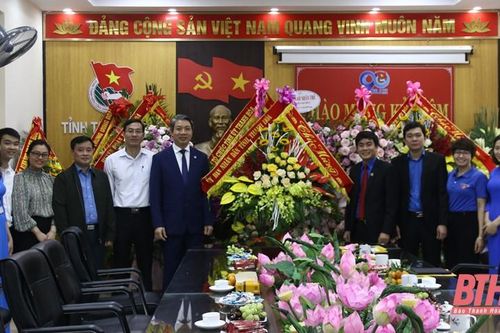 Phó Chủ tịch UBND tỉnh Lê Đức Giang chúc mừng Tỉnh đoàn Thanh Hóa nhân kỷ niệm 90 năm Ngày thành lập Đoàn TNCS Hồ Chí Minh