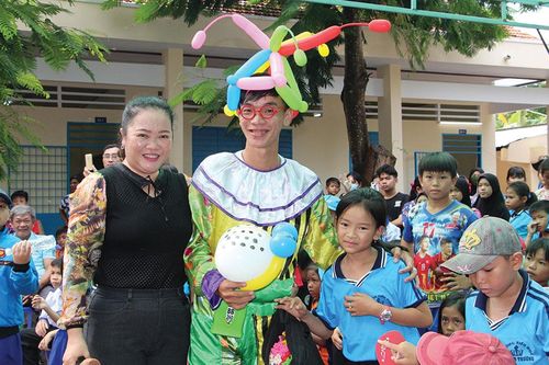 Nữ cán bộ Đoàn nhiệt huyết, tận tâm