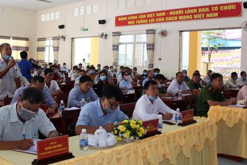 Ban Thường vụ Thị ủy Tân Châu đối thoại và lắng nghe ý kiến nhân dân