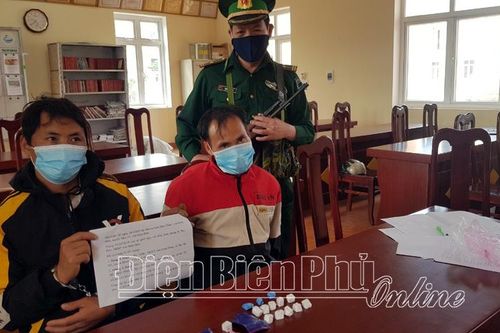 Bắt giữ 2 đối tượng mua bán trái phép chất ma túy