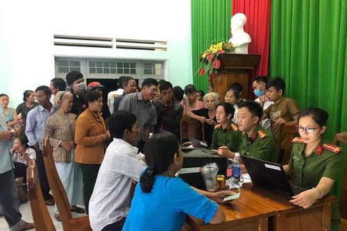 Làm hết việc, không hết giờ