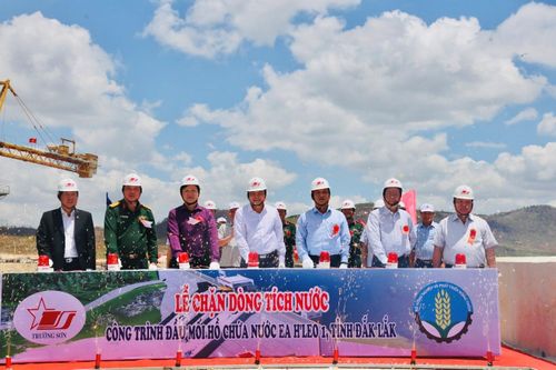 Chặn dòng tích nước, dự án xây dựng công trình hồ chứa nước Ea H'leo 1