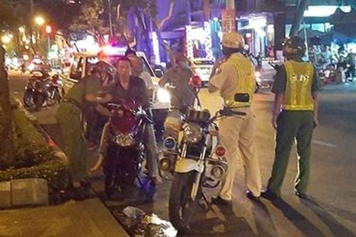 Mua ma túy chưa kịp phê thì bị tổ công tác 363 bắt giữ