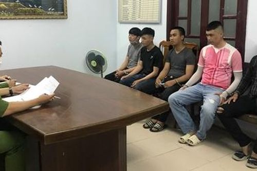 Con nghiện bán ma túy dởm bị 'khách hàng' cướp, đánh hội đồng