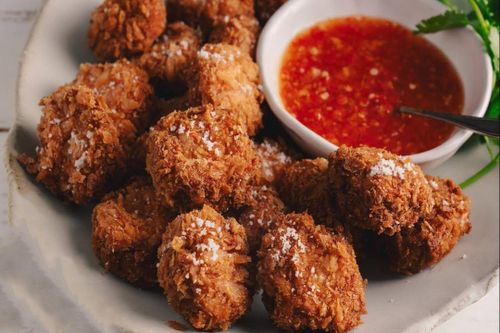 Cách làm chả tôm chấm sốt ớt ngọt