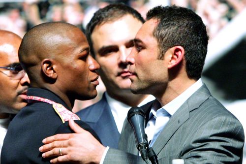 Oscar De La Hoya muốn so tài Mayweather sau khi tái xuất